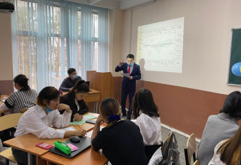 Республика күні: Студенттер арасында интеллектуалды ойын өтті