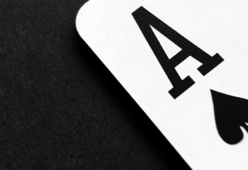 Подпольный покерный клуб прикрыли в Карагандинской области