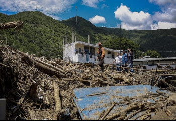 At least 3 dead in new landslide in Venezuela