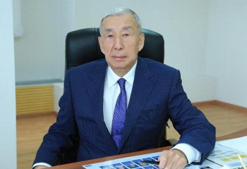 Каирбек Сулейменов удостоен звания «Халық қаһарманы»