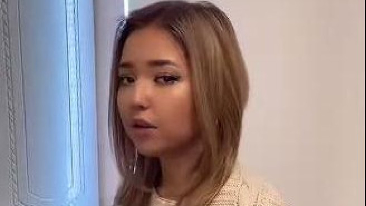 Девушка из Алматы восхищает TikTok своим пением