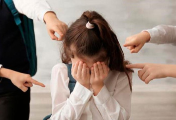 Балаларды кибербуллингтен қалай қорғаймыз