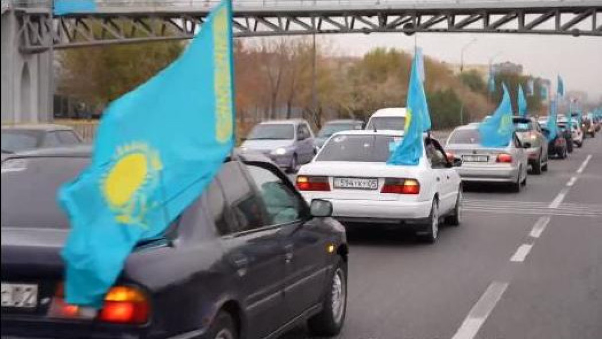 Автопробег ко Дню Республики прошел в Алматы