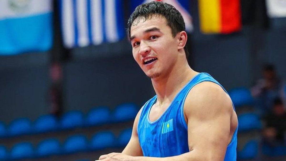 Казахстанец завоевал серебро на молодежном Чемпионате мира