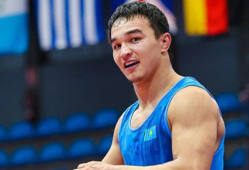 Казахстанец завоевал серебро на молодежном Чемпионате мира