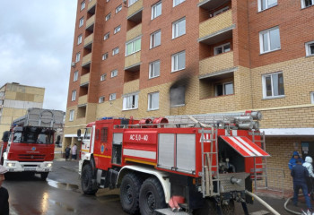 Экибастузец спас двоих детей при пожаре в многоэтажке