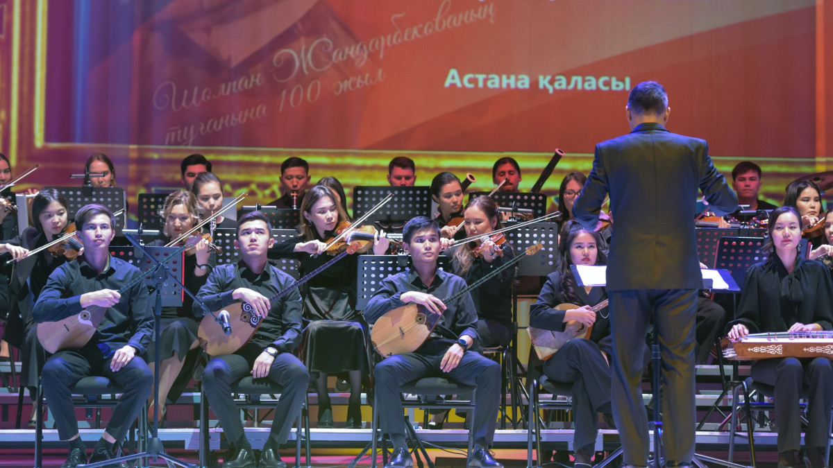  театр им.М.Горького 