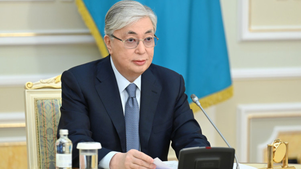 Kazakh President congratulates Kazakhstanis on Republic Day
