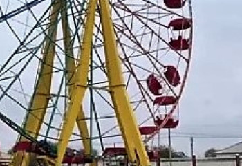 В Кызылординской области кабинка колеса обозрения оторвалась во время движения