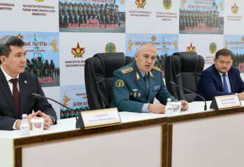 Казахстанцы, отслужившие в армии, смогут получить высшее образование бесплатно