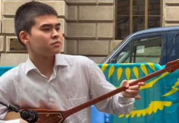 Kazakhstan delighted   New York with play on dombra