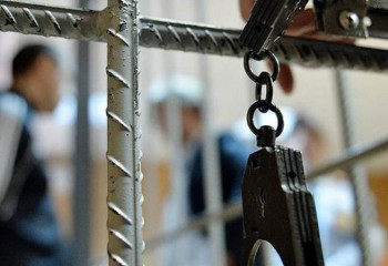 Кәсіпкерлерден ақша бопсалаған қылмыстық топ ұсталды