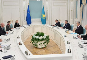 Токаев провел переговоры с Шарлем Мишелем