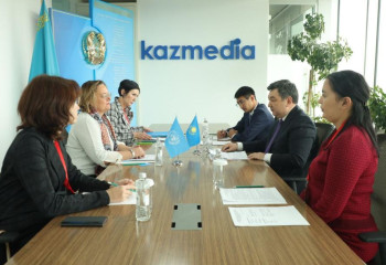 Дархан Қыдырәлі UNICEF-тің Қазақстандағы Өкілінің орынбасарымен  кездесті