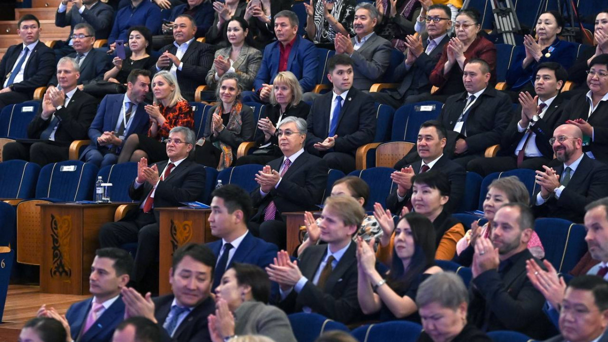 Президент Қырғызстанның Қазақстандағы мәдениет күндерінің ашылуына қатысты