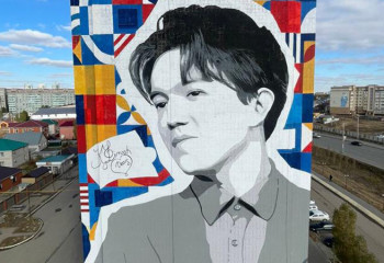 Гигантский мурал с изображением Димаша появился в Актобе