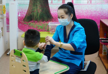 Нардың жүгіндей ауыр міндетті арқалап жүр – әлеуметтік қызметкерлер