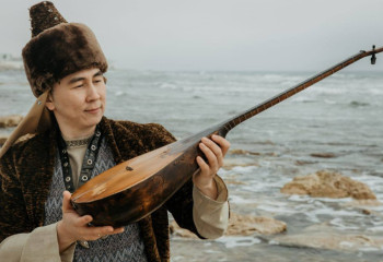 Музыкалық аспаптарды меңгерген мультиинструменталист