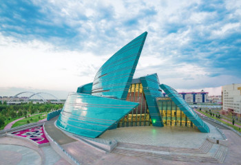 Ақтоты Райымқұлова  El.kz ұжымын 10 жылдық мерейтойымен құттықтады