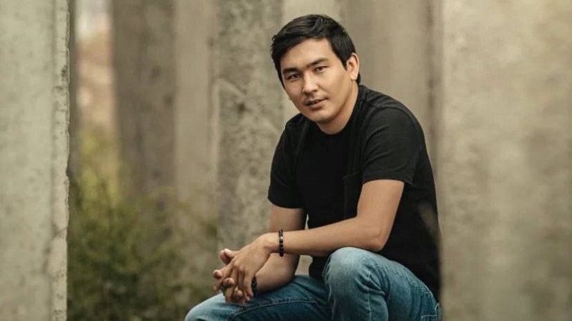  кейіпкердің жеке мұрағатынан 