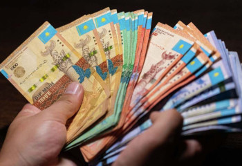 Лжеполицейский шантажировал жителя Кокшетау за связь с ночной бабочкой