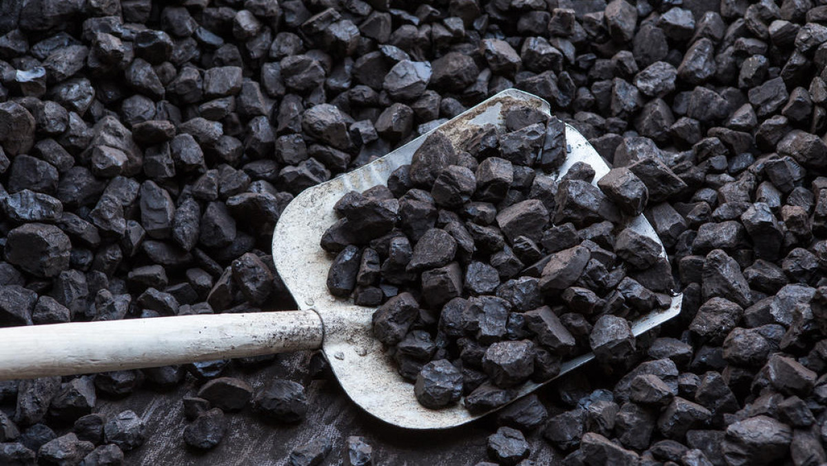 Свыше 1 млн тонн угля заготовлено на отопительный сезон в Казахстане