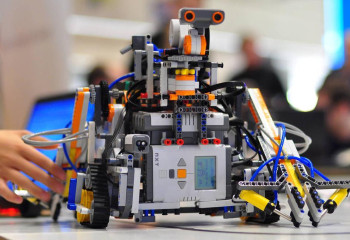 Казахстанским тренерам по робототехнике предложили работу за границей