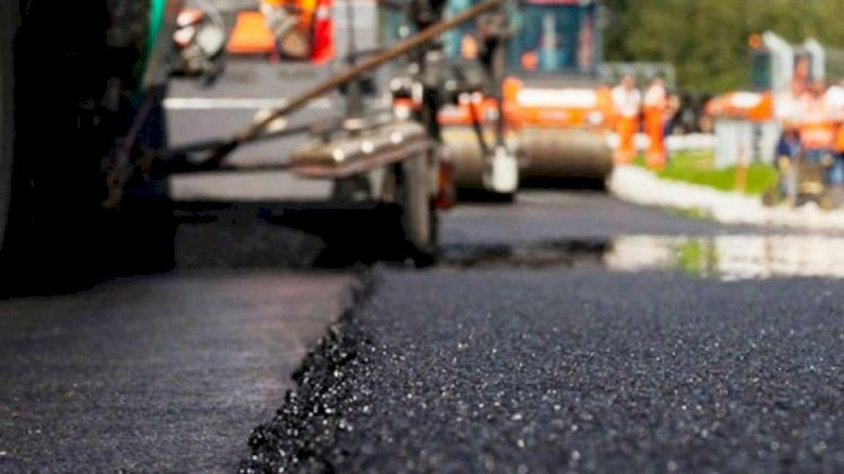 Президент поручил ускорить ремонт главных дорог Мангистауской области
