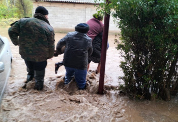 Спасатели Туркестанской области устраняют последствия обильных дождей