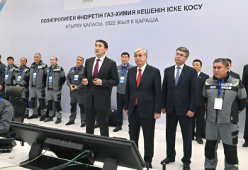 Мемлекет басшысы газ-химия кешенін іске қосты