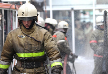 Проводы пожарного на пенсию в Астане удивили соцсети
