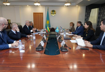 Саясат Нұрбек литвалық компания өкілімен ұшқыштарды оқыту мәселесін талқылады