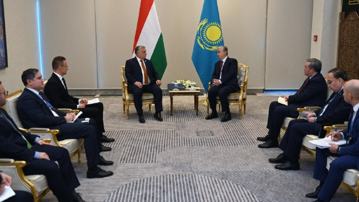 Токаев провел встречу с премьер-министром Венгрии Виктором Орбаном
