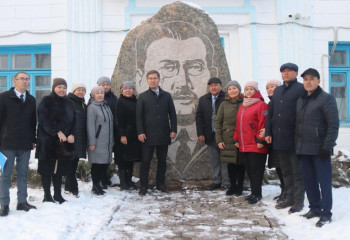 Памятник Ахмету Байтурсынову открыли в Каркаралинске