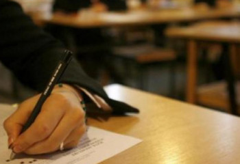 Келесі жылдан бастап оқушылар қазақ тілінен емтихан тапсырады