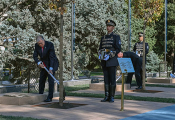 Мемлекет басшысы «Регистан» алаңында тал егу шарасына қатысты