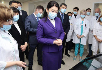 Министр здравоохранения посетила ряд медицинских объектов в Семее