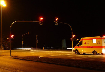 Автор запрета скорой помощи выезжать на красный свет получил выговор