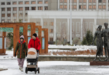 Снег в столице Казахстана