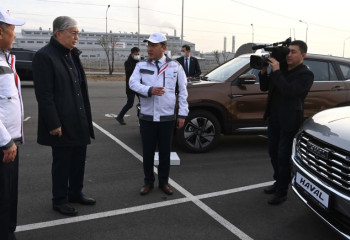 Президент запустил строительство мультибрендового автомобильного завода в Алматы
