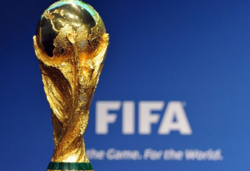 Знакомство с создателями трофея чемпионата мира по футболу