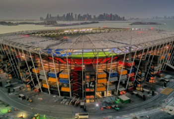 К ЧМ по футболу в Катаре построили стадион из контейнеров