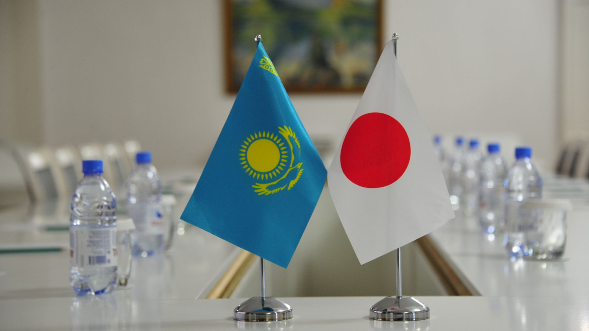 Kazakh Minister of Finance  meets with Ambassador of Japan