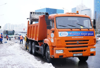 Более 5 тысяч кубов снега вывезли из Астаны за ночь