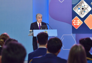 Токаев встретился со студентами и молодыми учеными Алматы