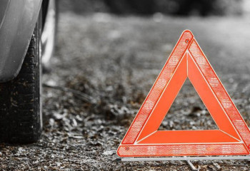 Ұлытау облысында 20 жолаушысы бар автобус аударылып қалды