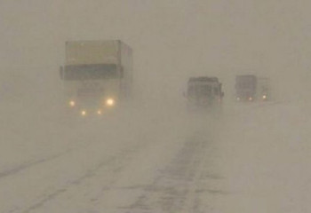 Движение для грузового автотранспорта ограничено на трассе «Алматы-Ташкент-Термез»