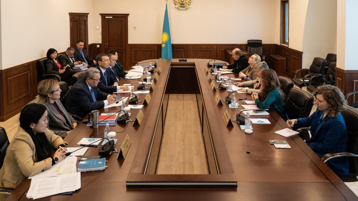 Члены Центризбиркома обсудили выборы президента с представителями ОБСЕ