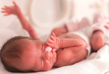 Выживаемость недоношенных детей в РК достигла 80% - Минздрав