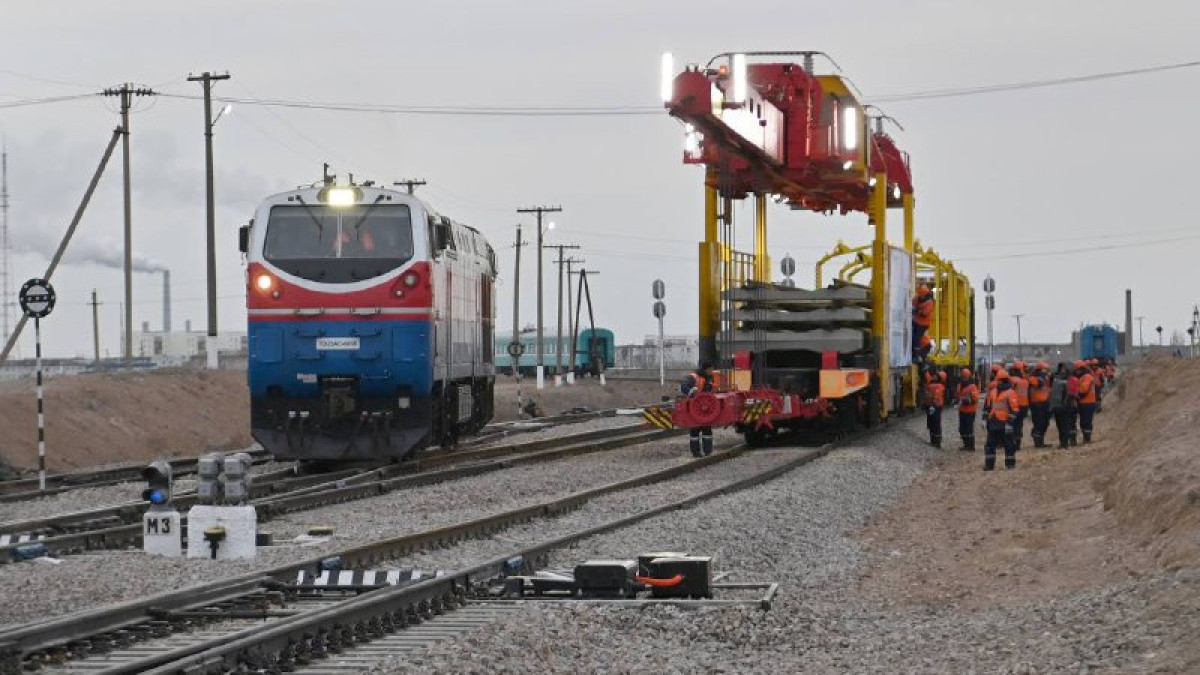Начато строительство вторых путей на железнодорожном участке Достык-Мойынты